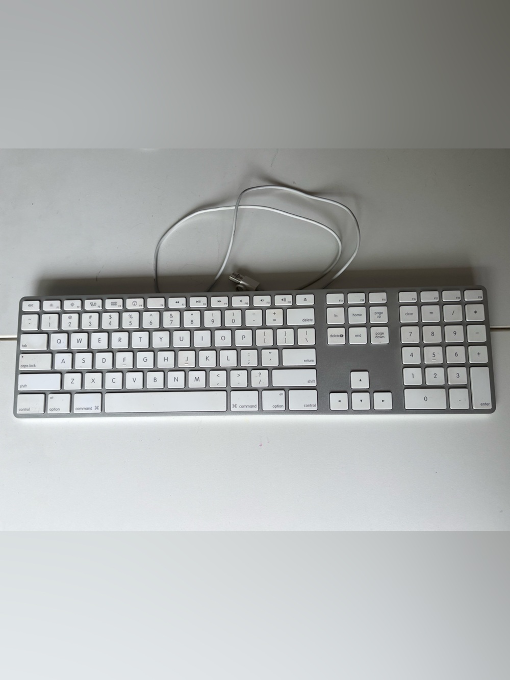 Apple Magic Keyboard w/numeric keypad USB